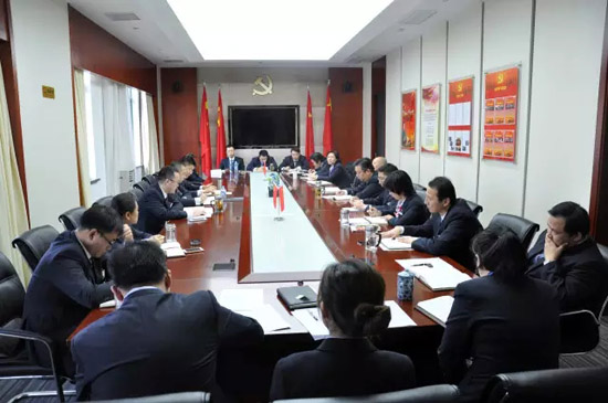 宝兴殡仪馆学习市民政局廉政建设会议精神